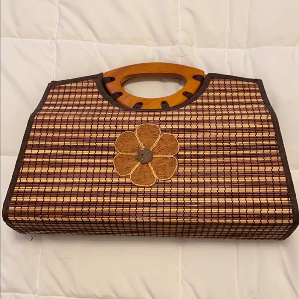 Beach clutch